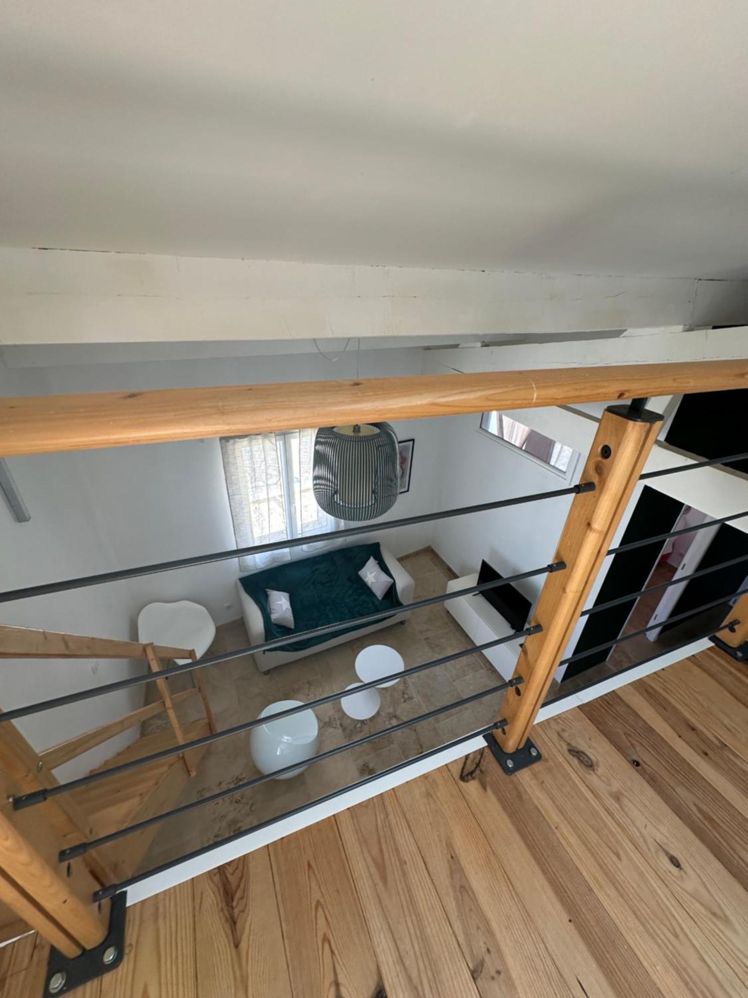 Appartement Avec Vue Sur L Eglise Des Saintes Extérieur photo
